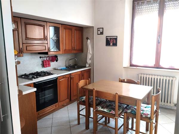 APPARTAMENTO 1° PIANO IN BIFAMILIARE