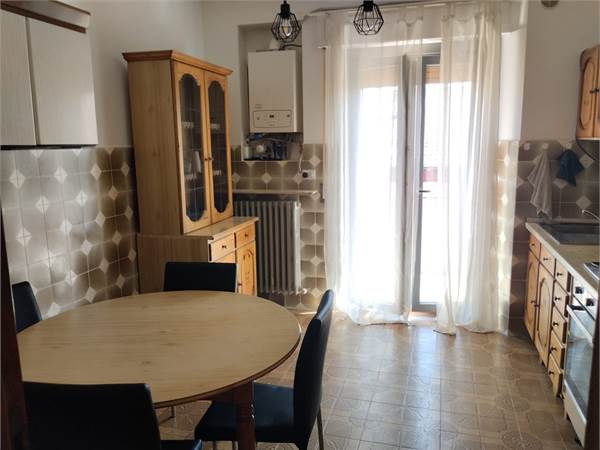 APPARTAMENTO MQ 110 CON GARAGI MQ 57 