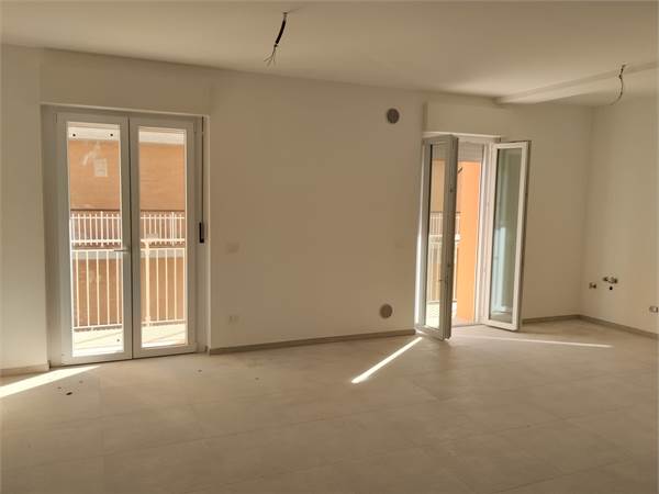 APPARTAMENTO COME NUOVO MQ 126 GARAGE MQ 28