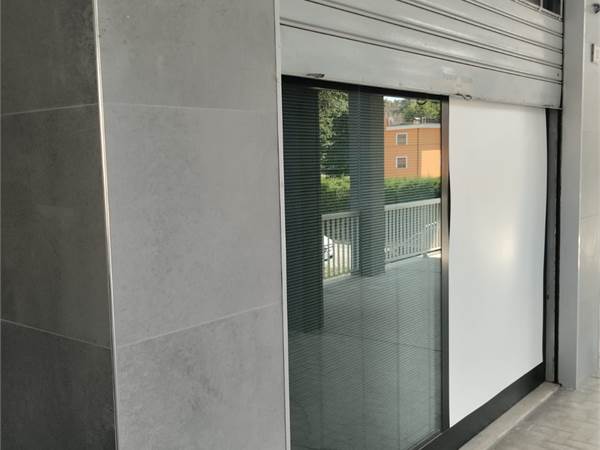 locale commerciale ottima posizione