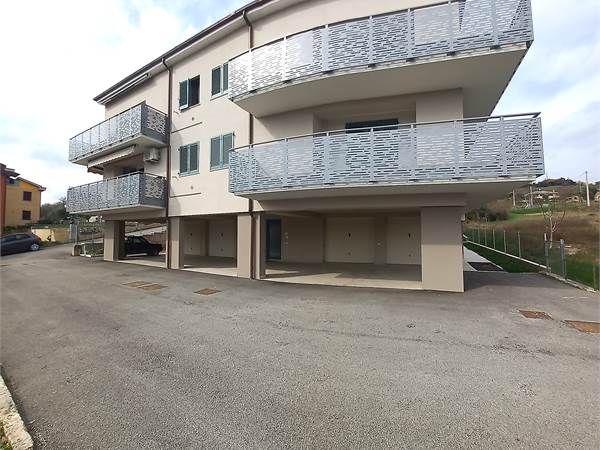 NUOVA COSTRUZIONE CLASSE A4   MQ 137 GARAGE MQ 43